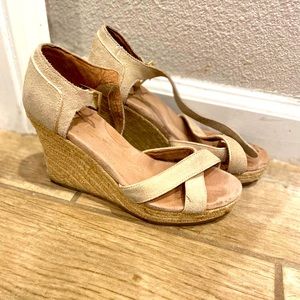 Toms espadrilles size 8